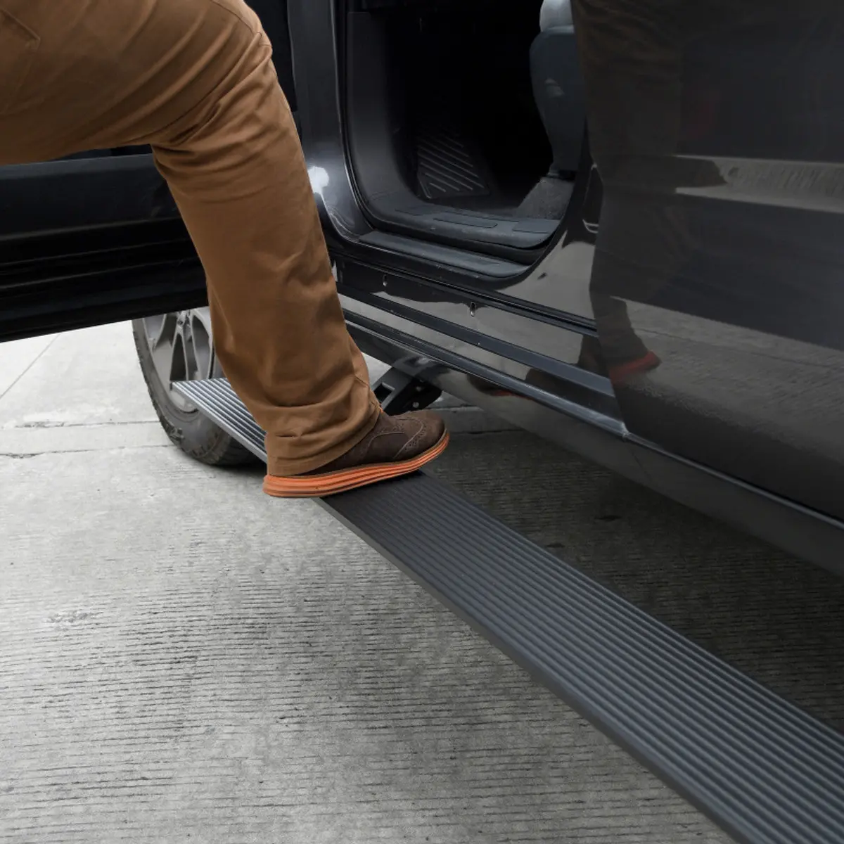 Go Rhino 22-23 Toyota Tundra Double Cab 4Dr E-Board E1 Electric Running Board Kit - Tex. Blk - Gor20443580pc 1