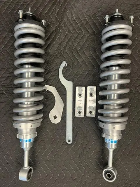 2005-2023 Tacoma 0-3.5'' Adjustable Coilover Set 700Lbs Coils 1