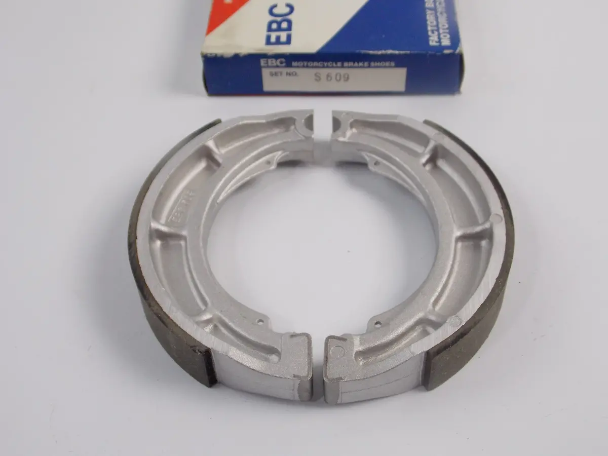 Nos Oem 1982 Ebc S-609 Suzuki Gs250 Gt380 Gs400 T250 Rear Wheel Brake Shoes 1