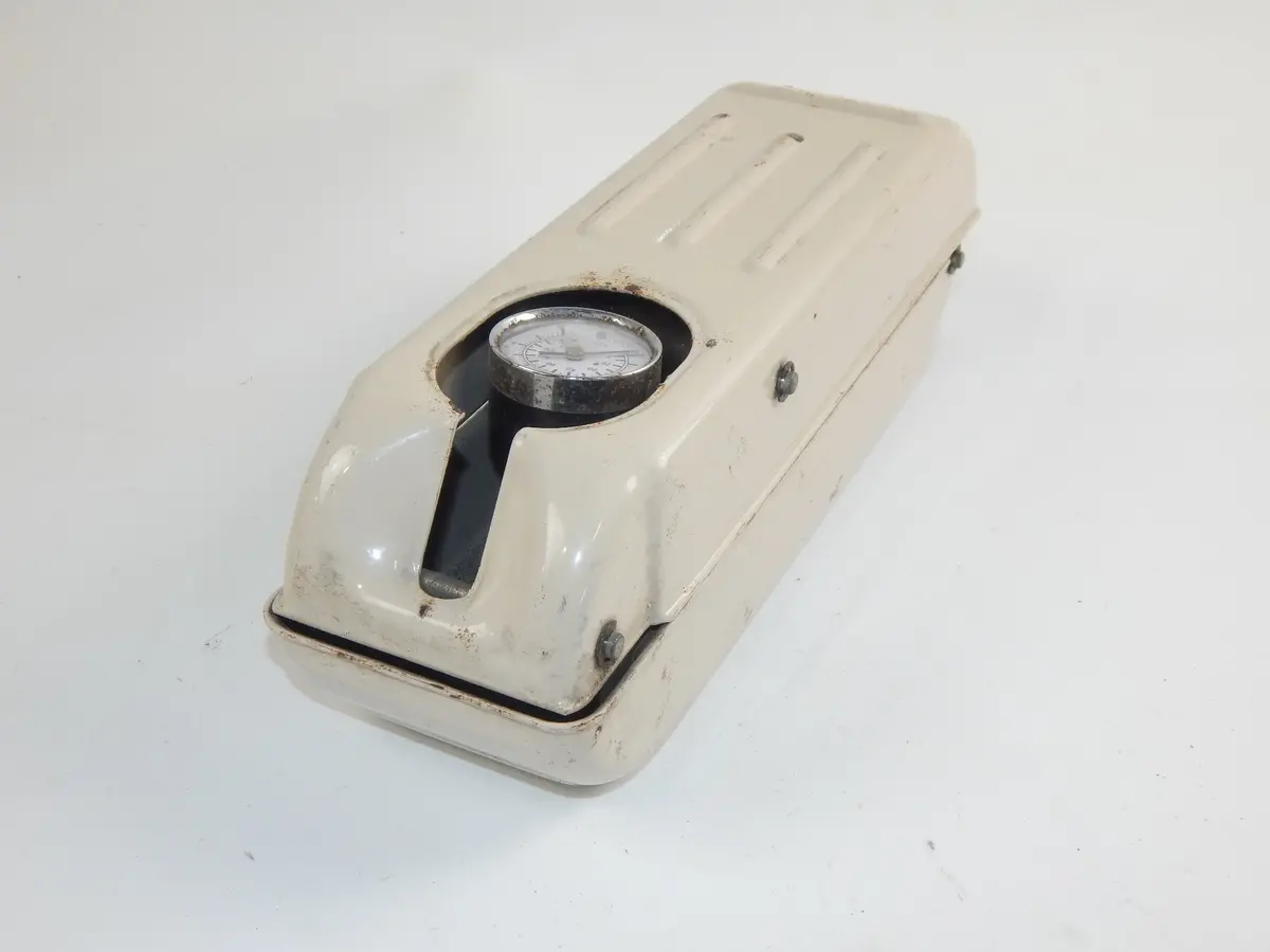 Vintage Air Foot Manual Pump Automotive Motorcycles Cycles Inflatable Metal Body 2