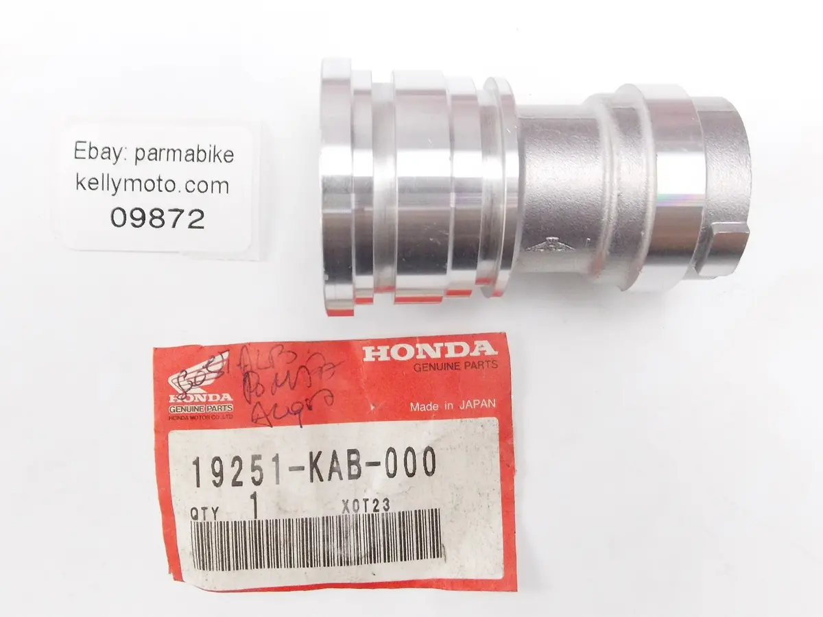 Nos Oem Honda 1989-1990 Ch250 Holder Water Pump Shaft 19251-Kab-000 1