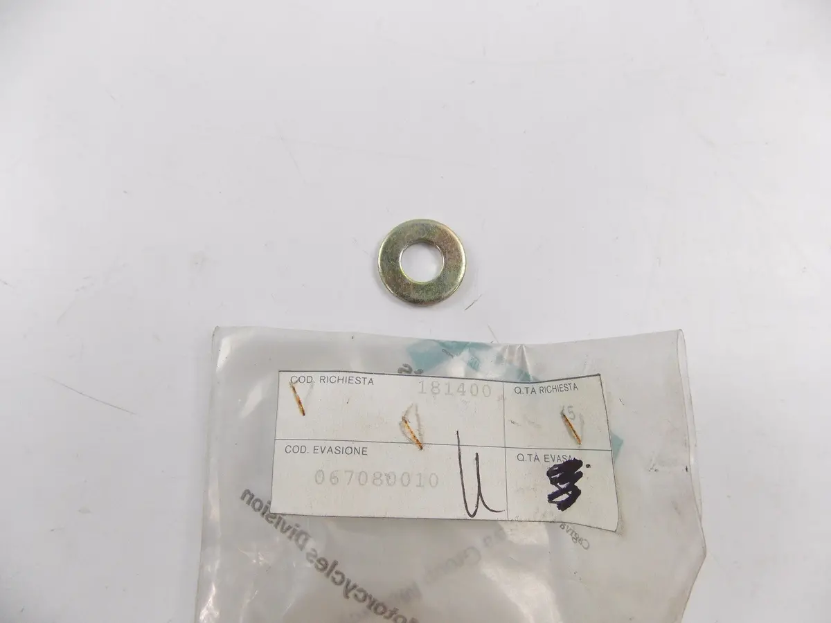 Ducati 2001-2002 Monster S4/900/750/620/400 2001 Monster 600 Washer 067080010 1