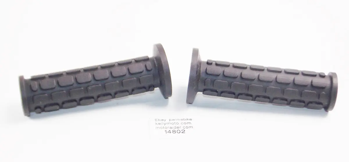 Handlebar Black Rubber Hand Grips Sccoter Motorcycle Aprilia Cagiva Guzzi Morini 1