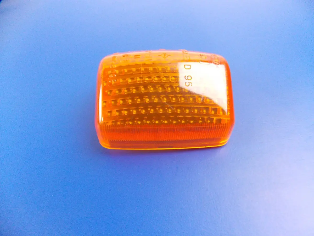 Nos Oem Honda 1997-99 Nx500 Flashing Turn Signal Light Lens Amber 33402-Mak-000 2