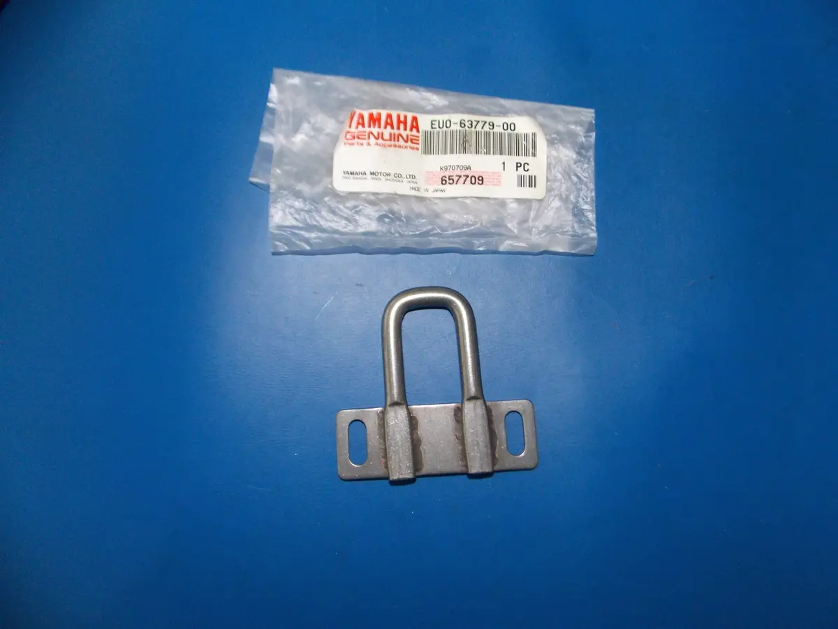 Nos Yamaha 1987-1993  Wr500/650  Seat Hook  Eu0-63779-00 1