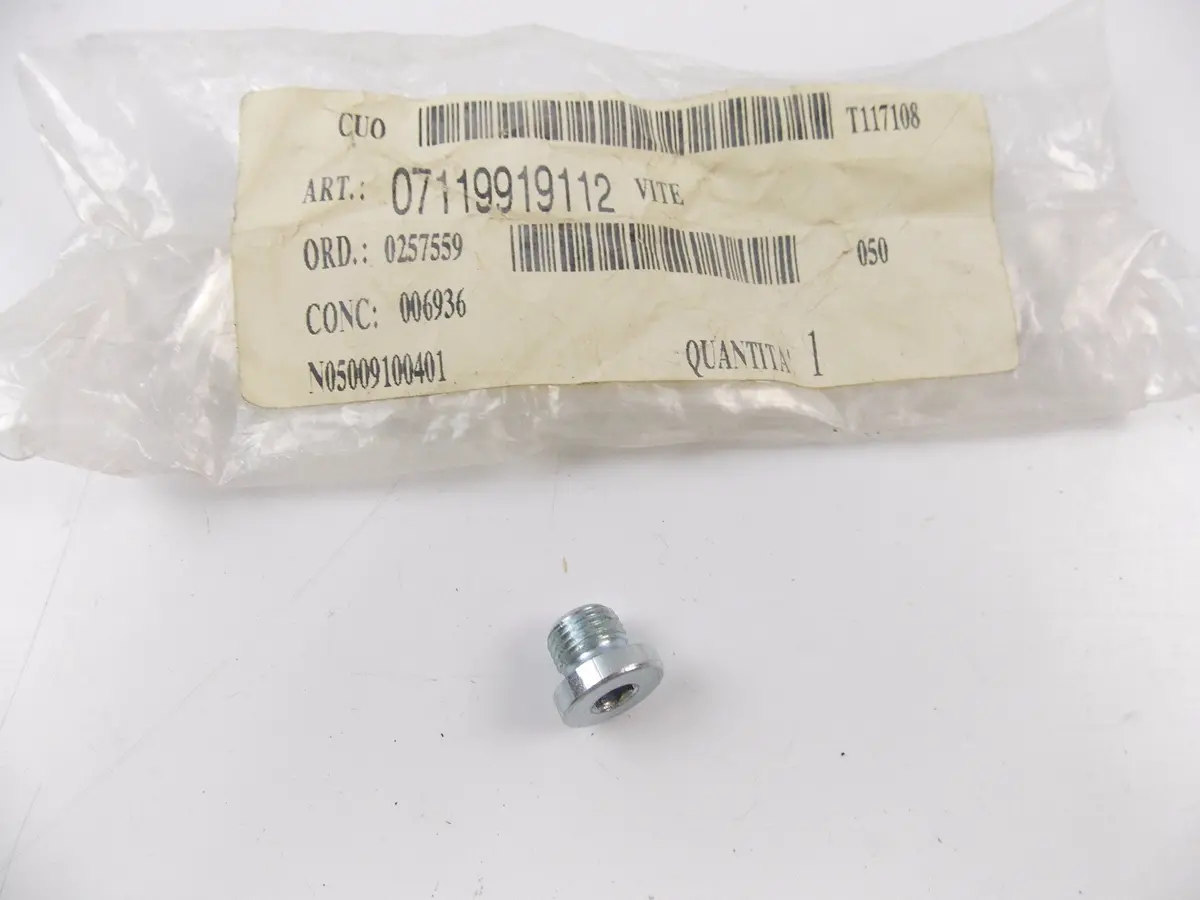 Nos Oem Bmw 1989-1993 K 1 1988-1996 R100 Rt 1985-1988 R80 Screw Plug 07119919112 1