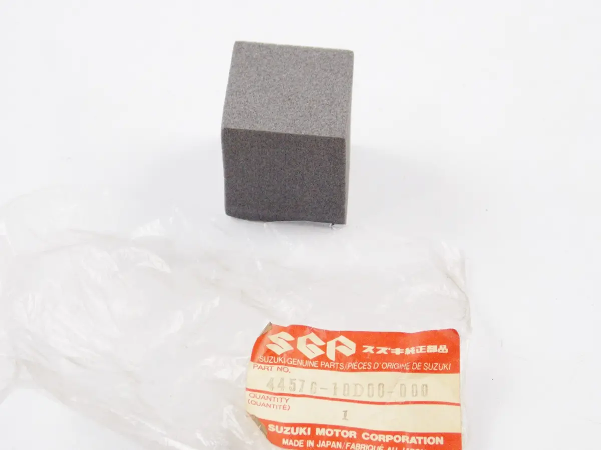 Nos Oem Suzuki 1992-1993 Bandit Gsf400n Cushion Battery 35X35x40 44576-10D00-000 1