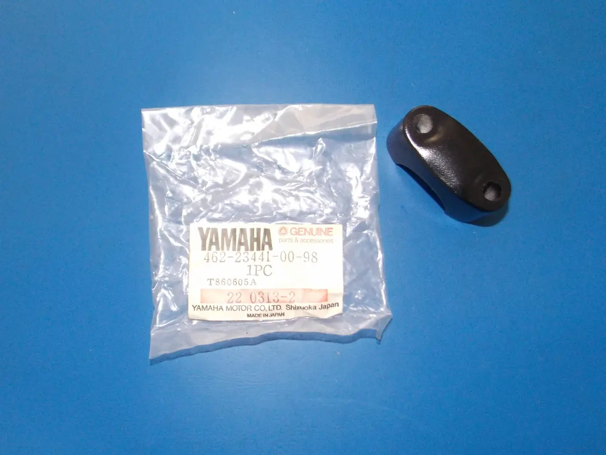 Nos 1976-1978 Yamaha Lb80  Upper Handlebar Clamp Holder  462-23441-00-98 1