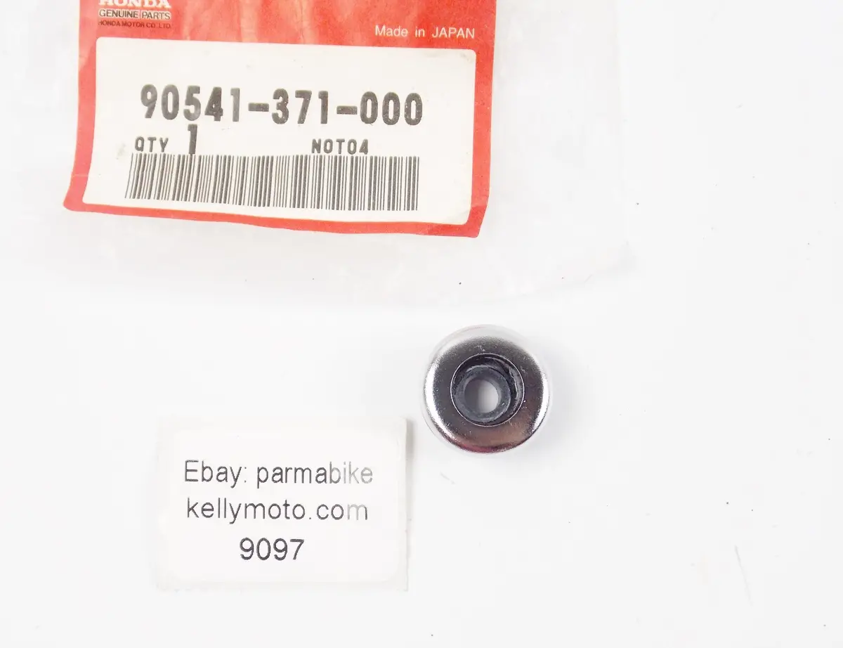 Nos Oem 1976-2015 Honda Xr/Xl/Cx/Cm/Cmx/Gl/Cb Rubber Mounting 90541-371-00 1