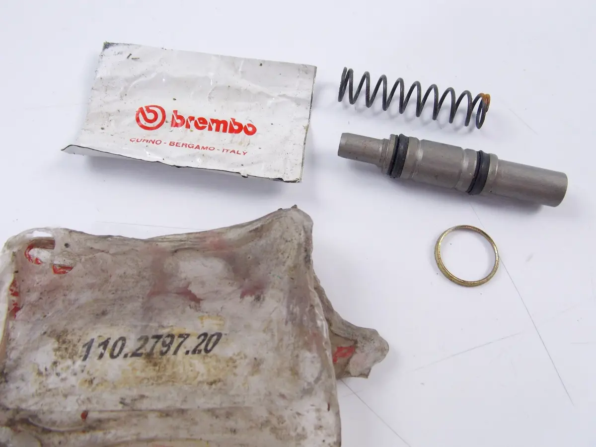 Brembo Front Wheel Brake Master Cylinder Kit 12Mm 110.2797.20 1