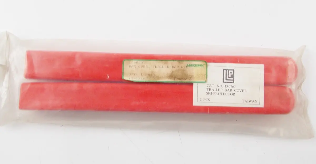 Llp 13-1760 | 15-0335 Bar Cover Trailer Red Snowbobile 1