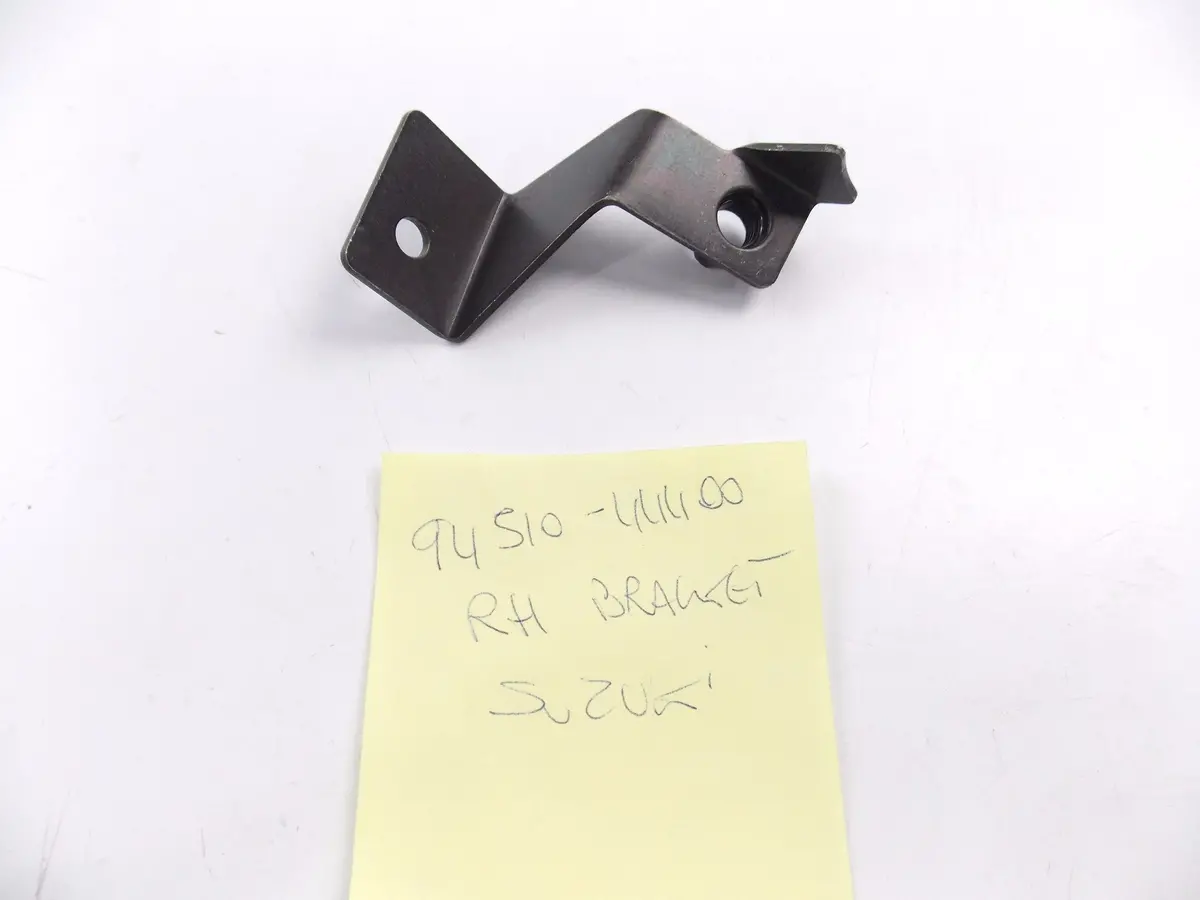Nos Oem Suzuki 1982 Gs4502 1983 Gs450d Gs450ed2 Bracket Rh 94510-44400-00 1