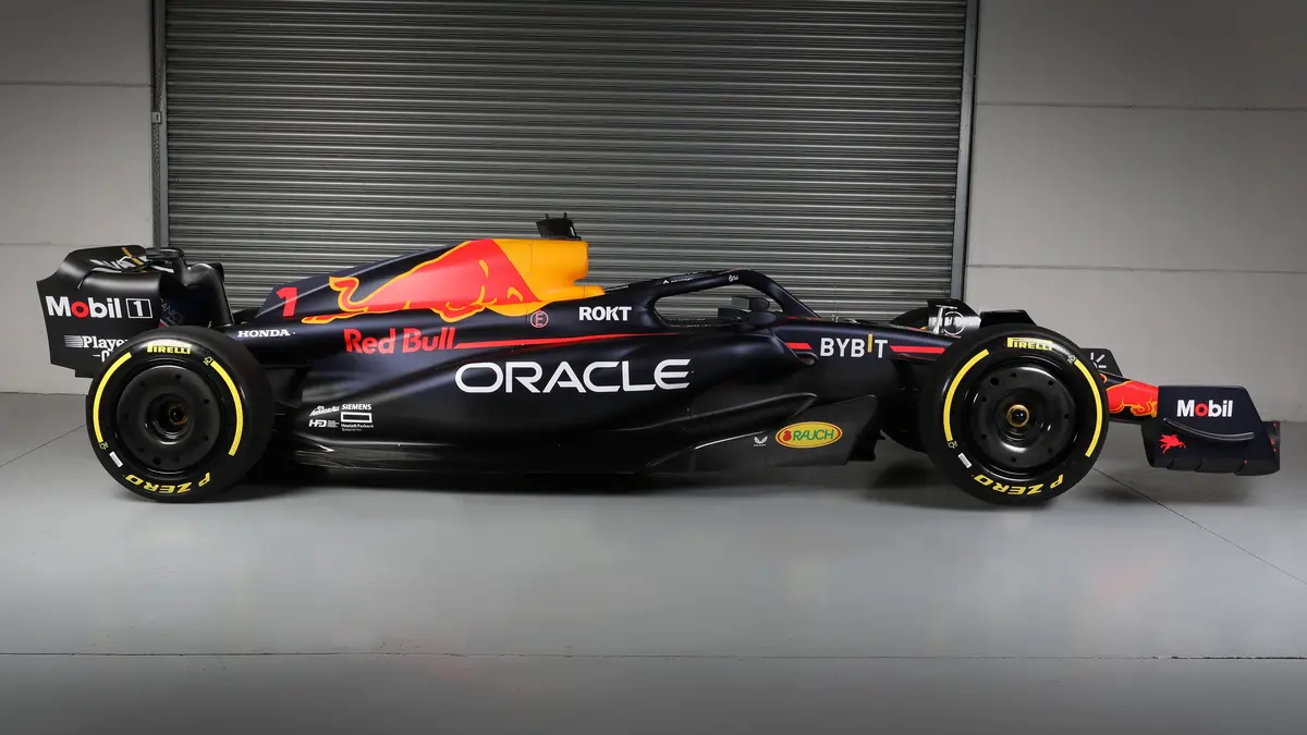 Official Oracle Red Bull Racing 2023 Rb19 Show Car 1