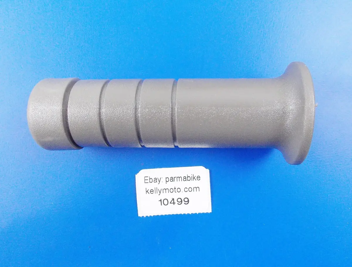 Nos Oem Piaggio 1997 Vespa 50 Gray Handlebar Grip Rubber 266187 1