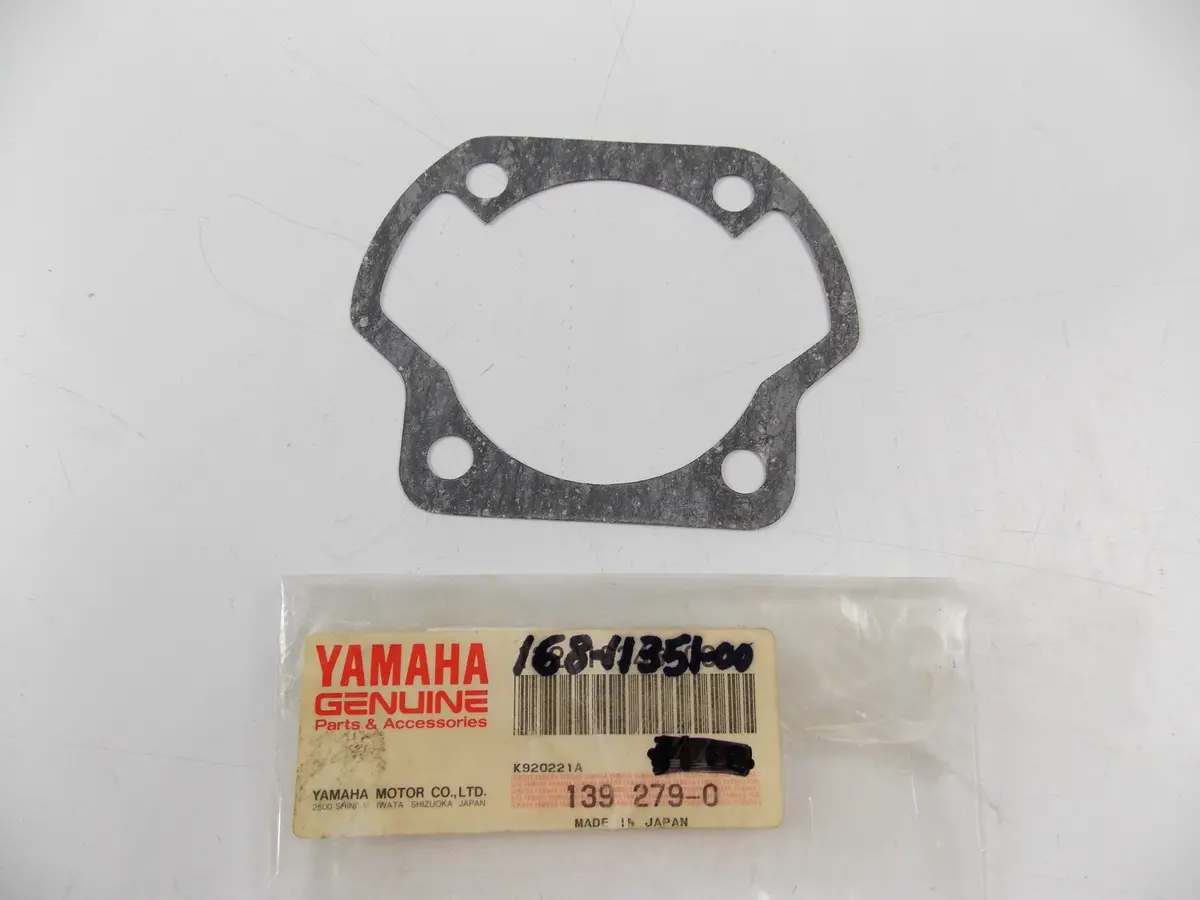 Nos Oem Yamaha 1967-1971 Yr1/2 R3 Tr2 Sl351 Gasket Cylinder Base 168-11351-00 1