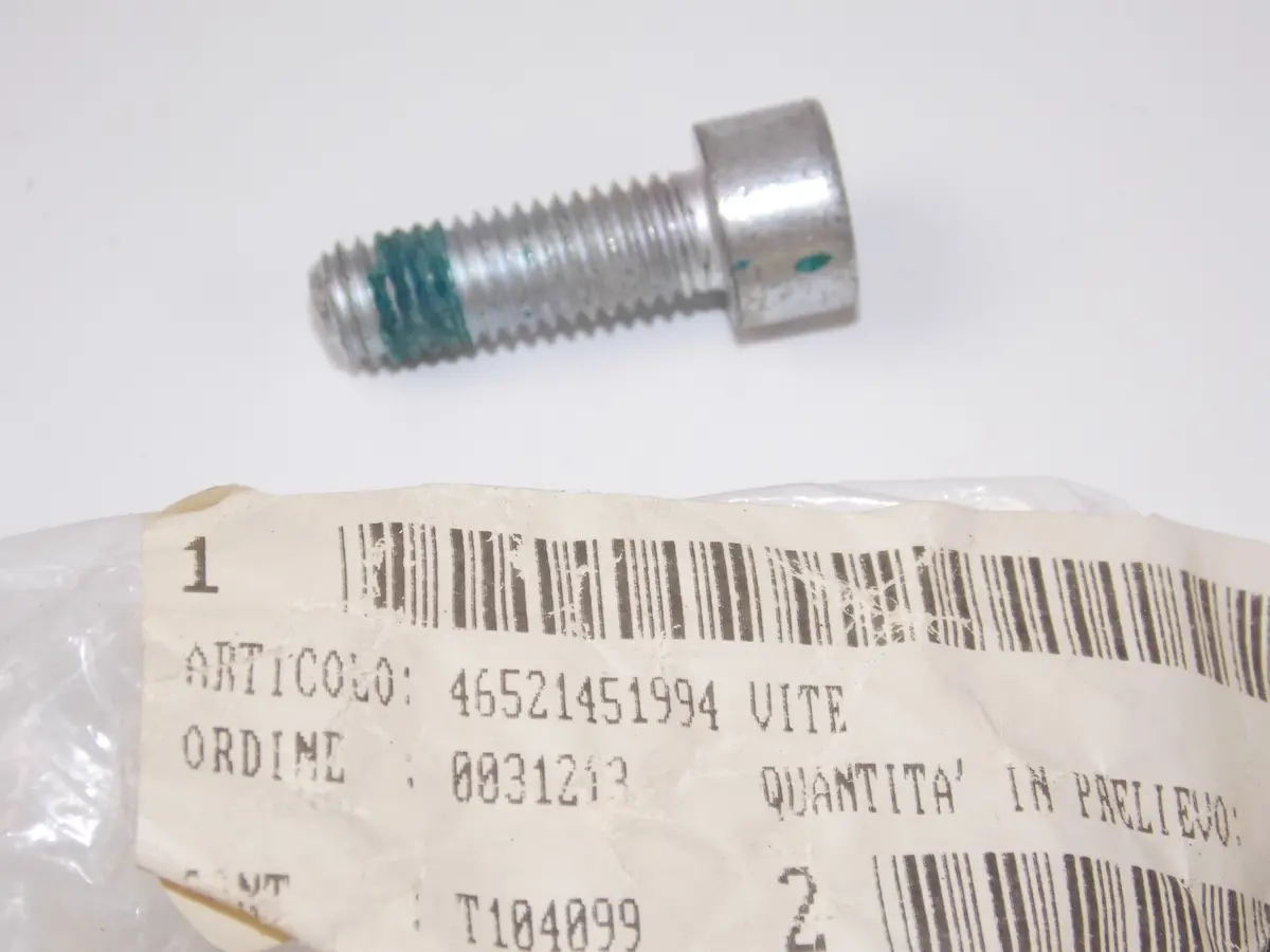 Nos Oem Bmw 1982-1989 K100/100Rs/100Rt Fillister Head Screw 46521451994 1