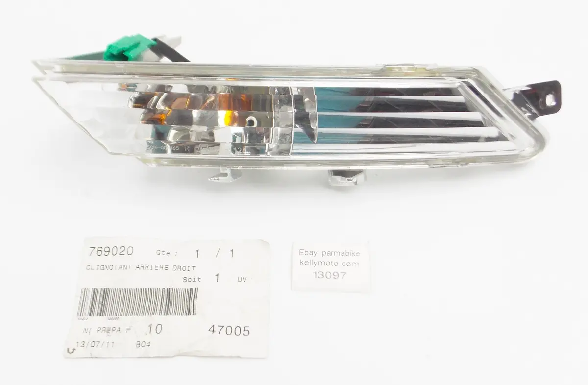 Oem Peugeot 2006/2014 Geopolis 250 Turn Signal Right Hand Rear Blinker  # 769020 1