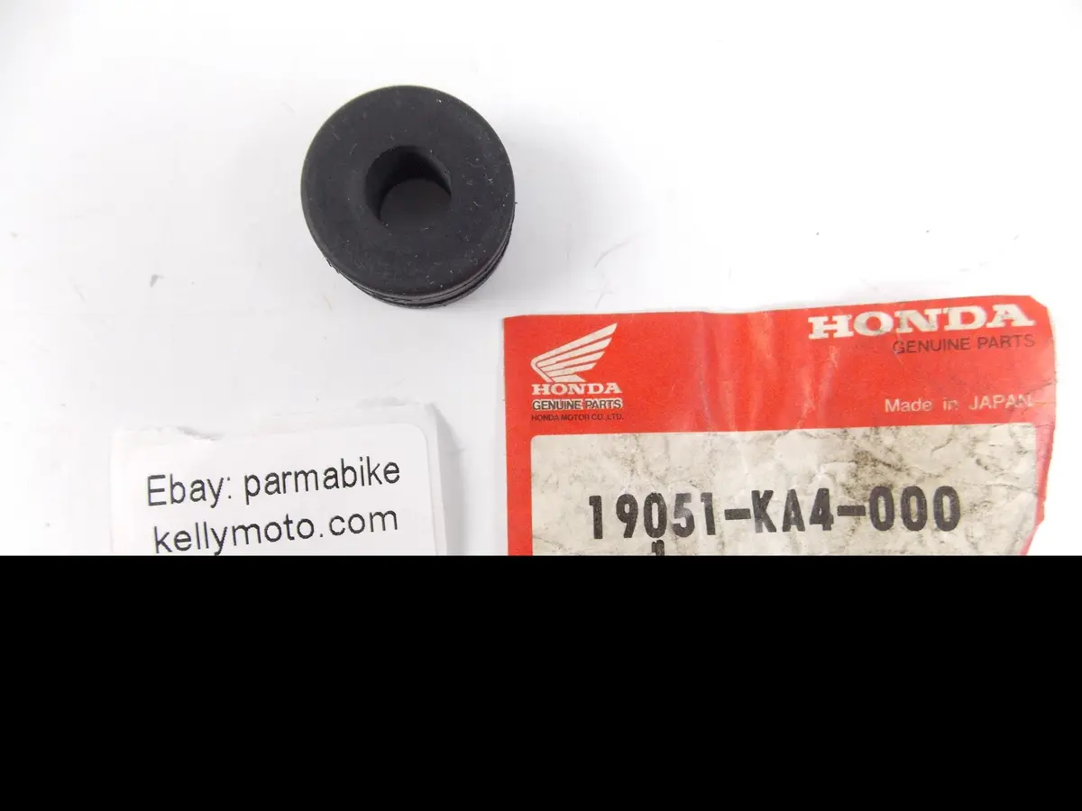 Honda Cb500/Cbr600/Cbr900/Gl1200/Vt750 Rubber Radiator Mounting 19051-Ka4-000 1