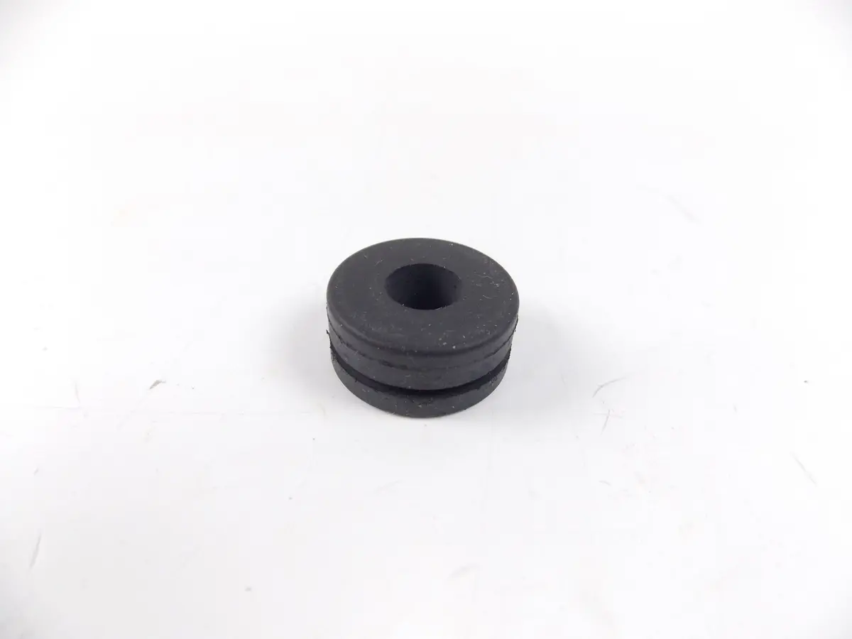 Honda Cb500/Cbr600/Cbr900/Gl1200/Vt750 Rubber Radiator Mounting 19051-Ka4-000 2