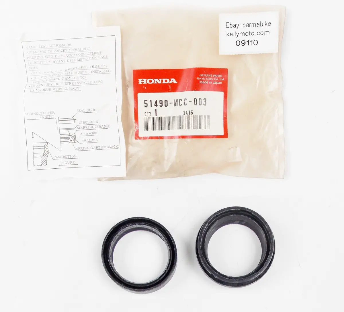 Nos Oem Honda 2000-2001 Cb1100 Seal Set Front Fork Seals 51490-Mcc-003 1
