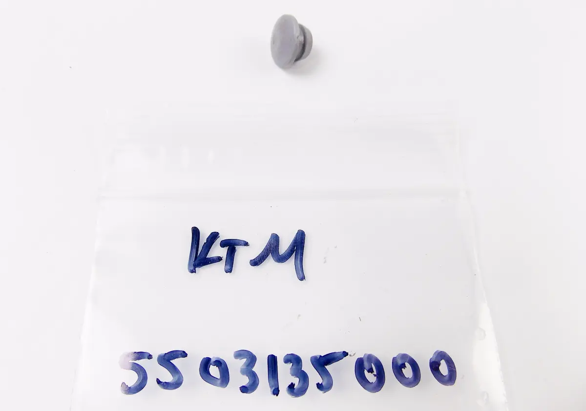 Nos Oem Ktm 1979 Mc 80 Swingarm Plastic Cap 8 Mm 55.03.135.000 1