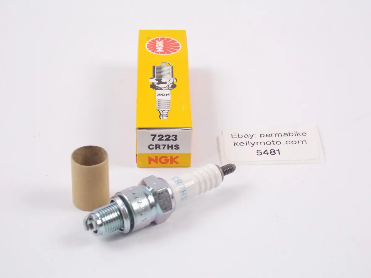 Box Of 5 Nos Ngk Cr7hs 7223 Spark Plugs Yamaha Honda Kawasaki Suzuki Bmw 1