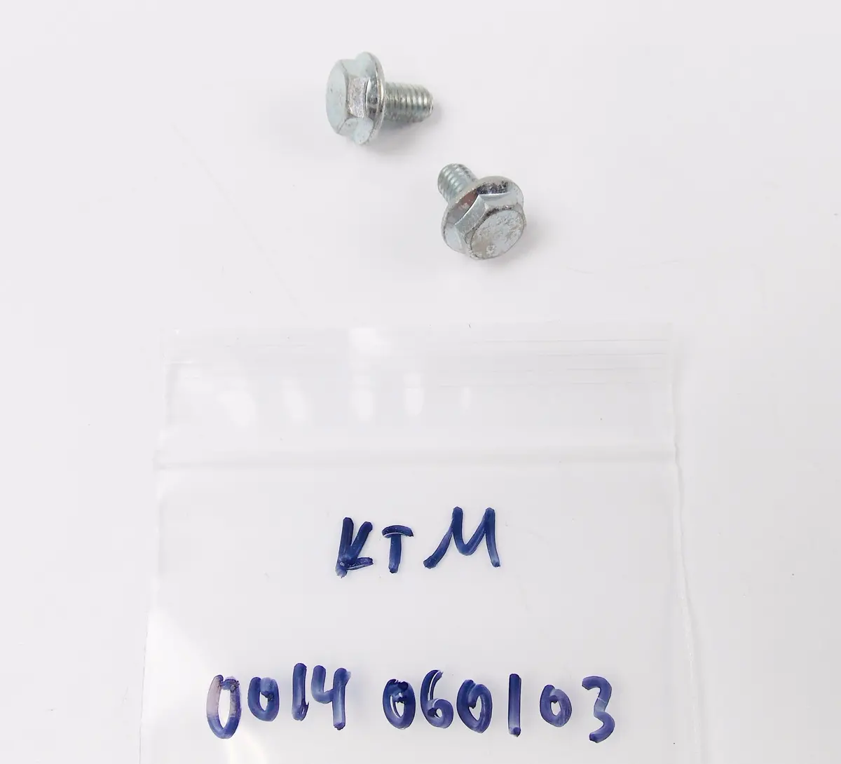 Nos Oem Ktm 1998 250/300/380 Lc4-E Multi-Use Qty 2 Screws 6X10 Ws8 0014060103 1