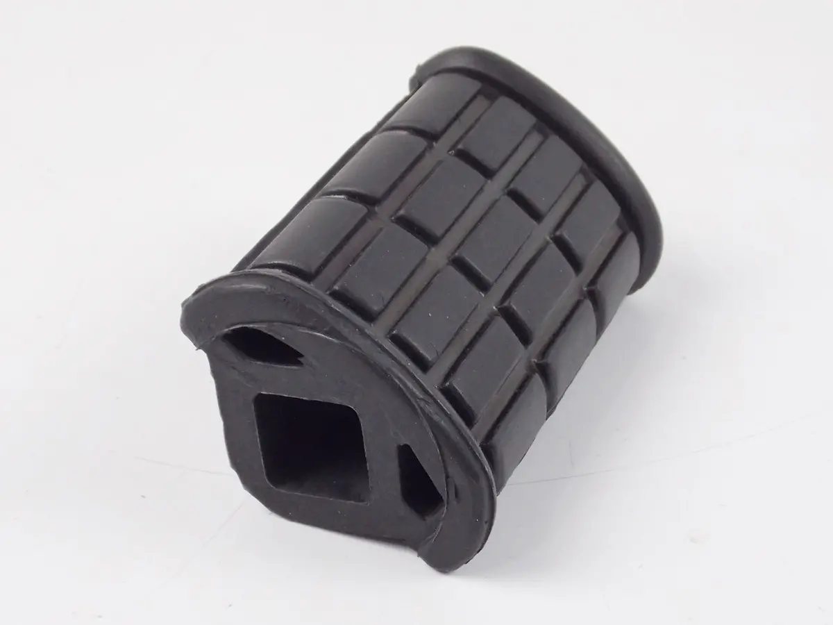 Nos Oem 1981-2003 Yamaha Xv250/535/750/920 Left Rubber Foot Rest 4X7-27413-00 2
