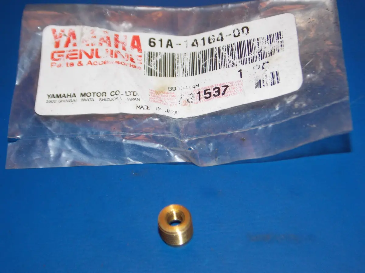 Nos Yamaha 1992-1995 L250 Holding Nut   61A-14164 1