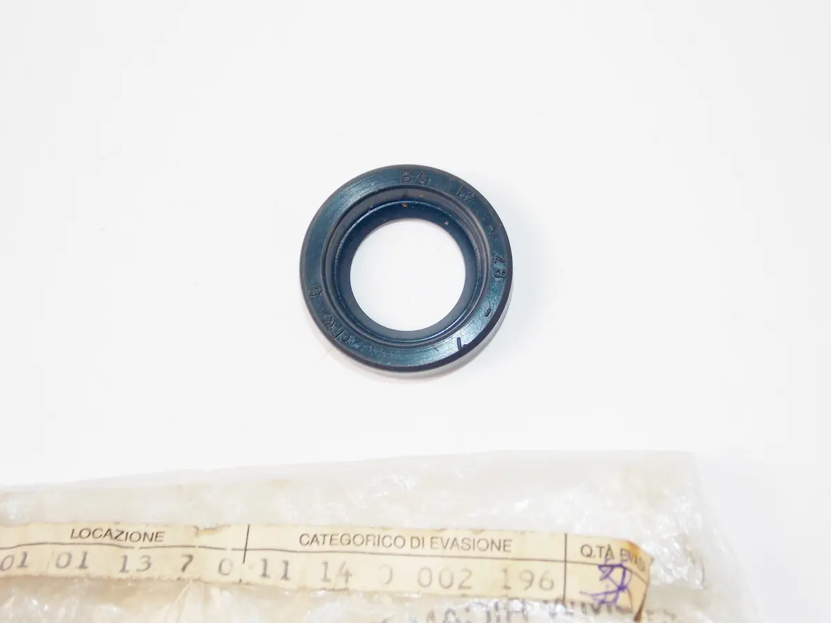 Nos  1968-1970 Bmw R50 R60 R69 Gasket Ring 28X17x7 Oil Seal 11140002196 1