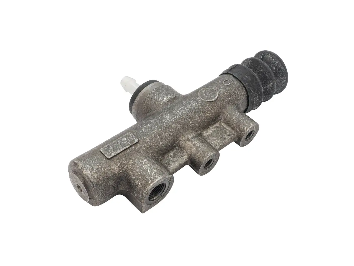 Clutch Master Cylinder [Vanagon] 1