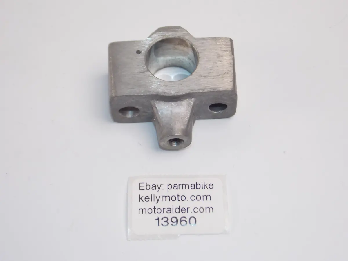 Nos Oem Laverda 1200 Motor Engine Camshaft Support Bracket Block Mount 21103350 1