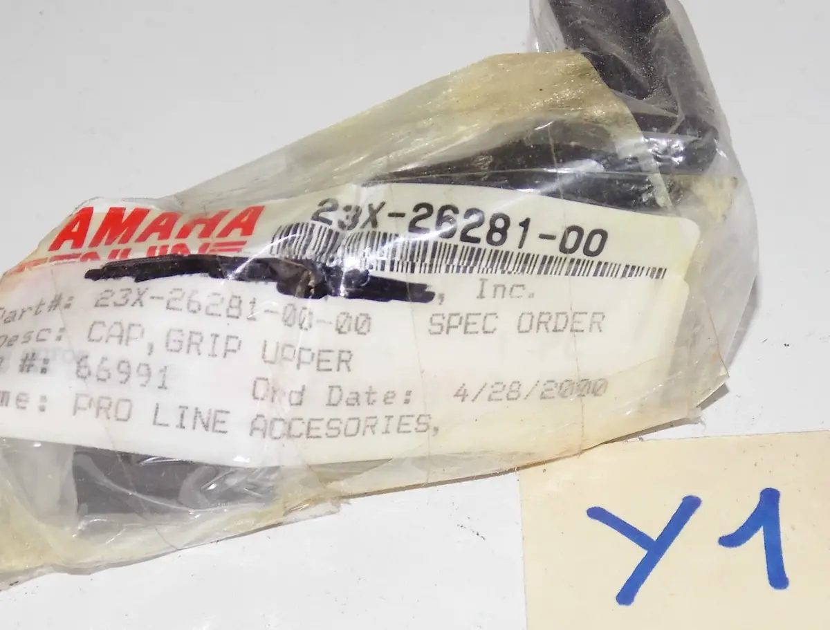Nos Yamaha 1983 2011 Yz Wr Throttle Housing Cap Grip Upper Part 4Ss-18101-10 1