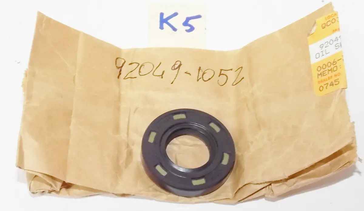 Kawasaki 1984 1989 1992 1997 2000 Kxt250 Kx250 Kdx250 Kx125 Oil Seal 92049-1052 1