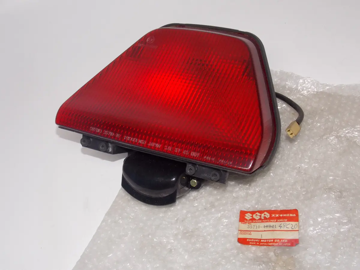 Nos Oem Suzuki 1989 1997 Gsx 750 Gsx1100 Rear Lamp Tailight Assembly 35710-48C20 1