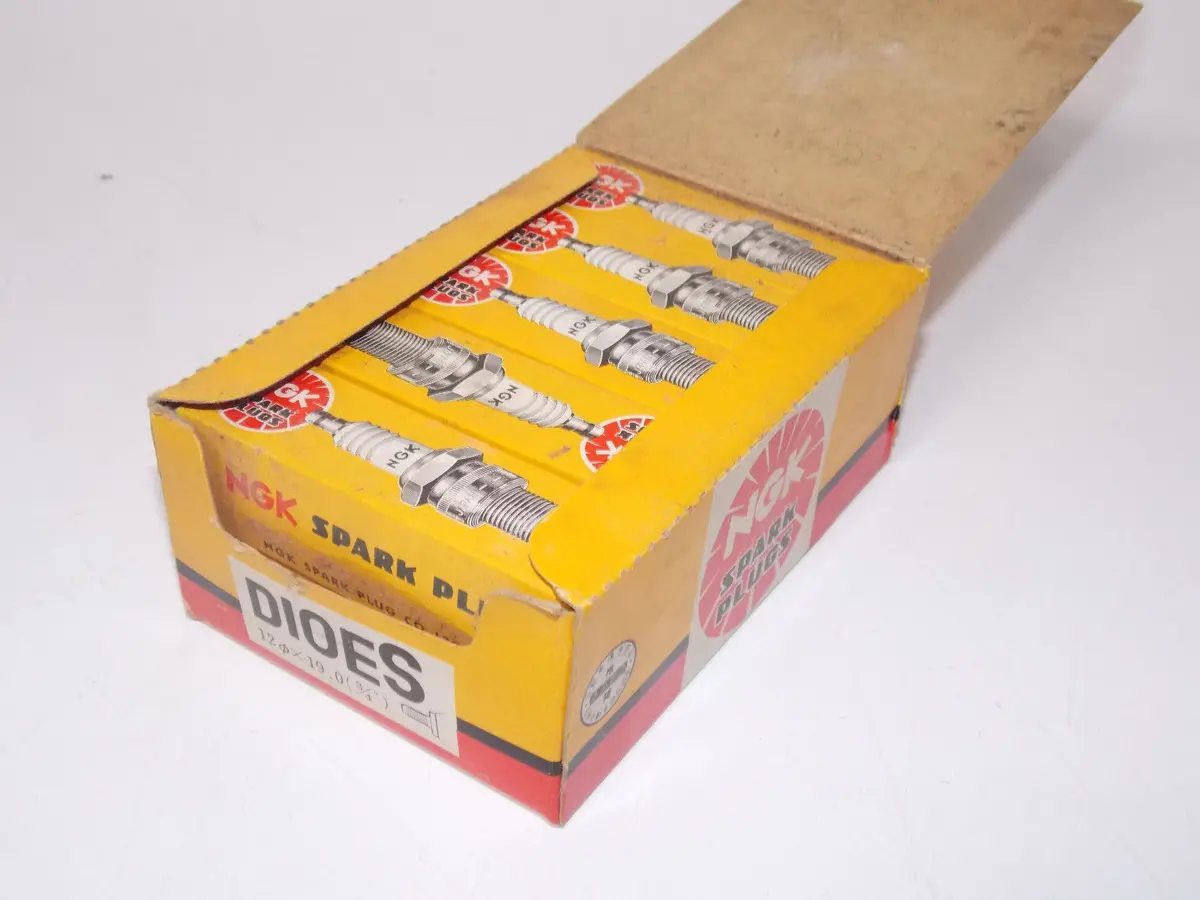 Motorcycle Atv Quad Scooter Ngk D10es Spark Plugs 1 Box Of 10 1