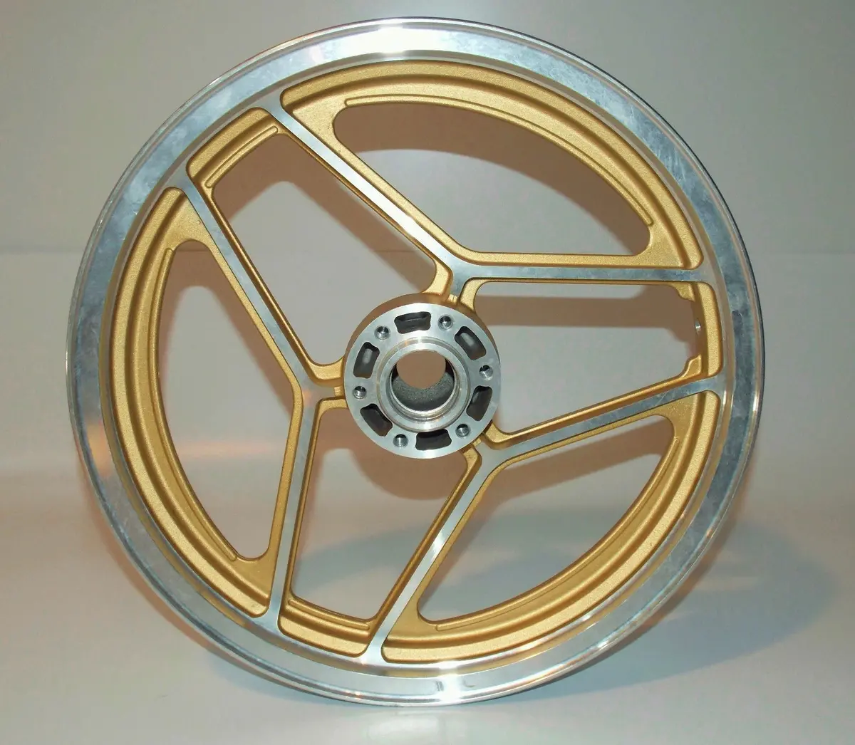 Nos Suzuki 1983-84-85 Gsx750 1.6-2.15 Asahi Alloy Gold Rim Wheel 54111-09310-19T 2
