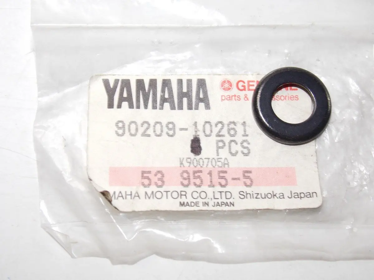 Nos Yamaha 1984-1988  Special Shape Washer Yfm350 Fj600 Fz600   90209-10261 1