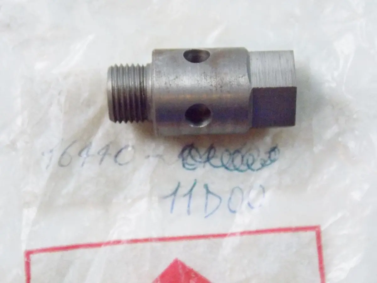 Nos Suzuki  2004-2011 Regulator Assy Df15/9.9/99 Gs500   16440-11D00 1