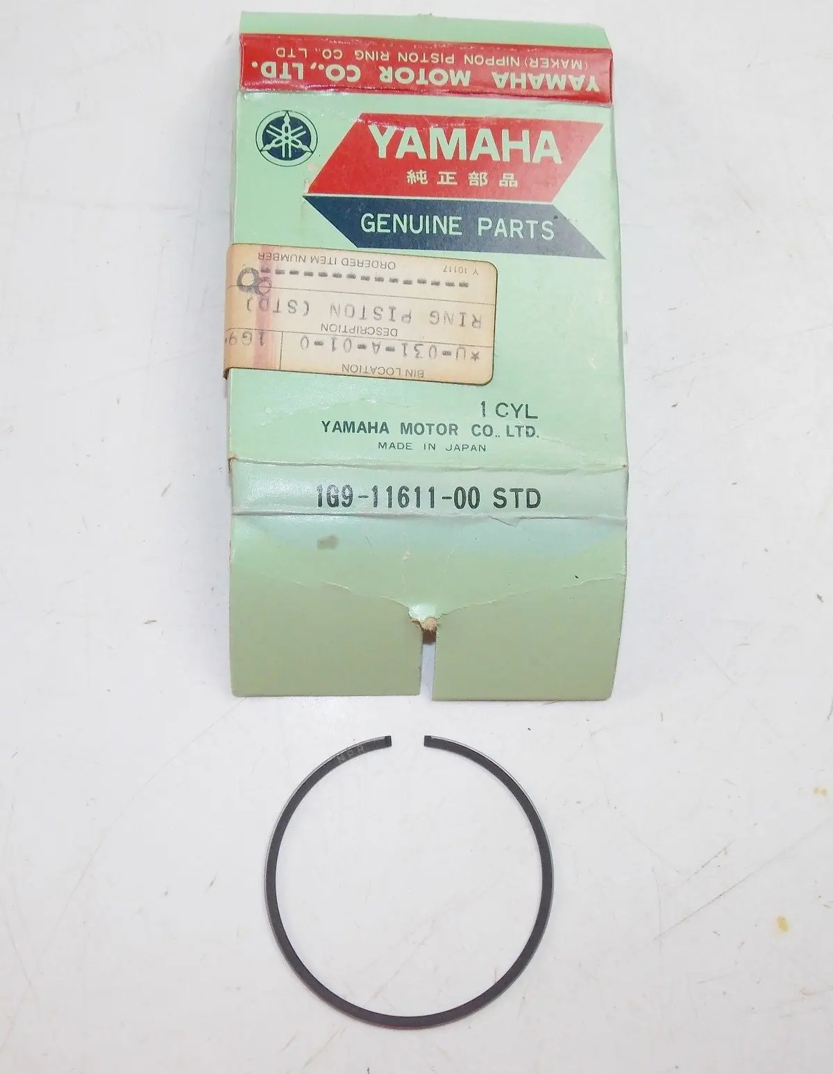 Nos Yamaha  1976 1977 Priston Ring Std Yz100 Yz125 1G9-11611-00 1