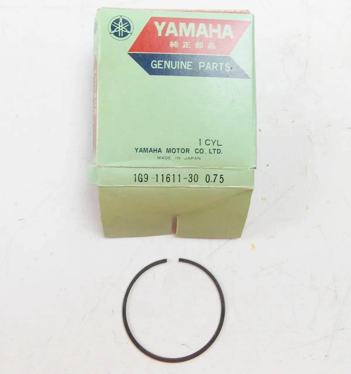 Nos Yamaha   1977 Piston Ring  3Rd Over 0.75 Yz100  1G9-11611-30 1