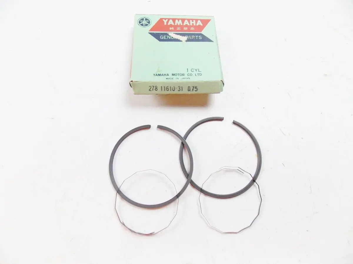 Nos Yamaha  1970-1972 Piston Ring Set 3Rd O/S 0.75 R5  278-11610-31 1
