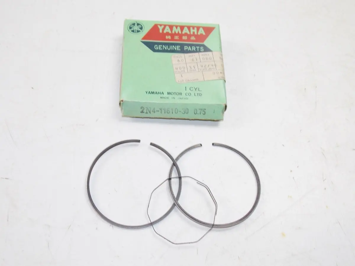 Nos Yamaha  1978-1981 Piston Ring Set 3Rd O/S 0.75 Dt125 Et300  2N4-11610-30 1