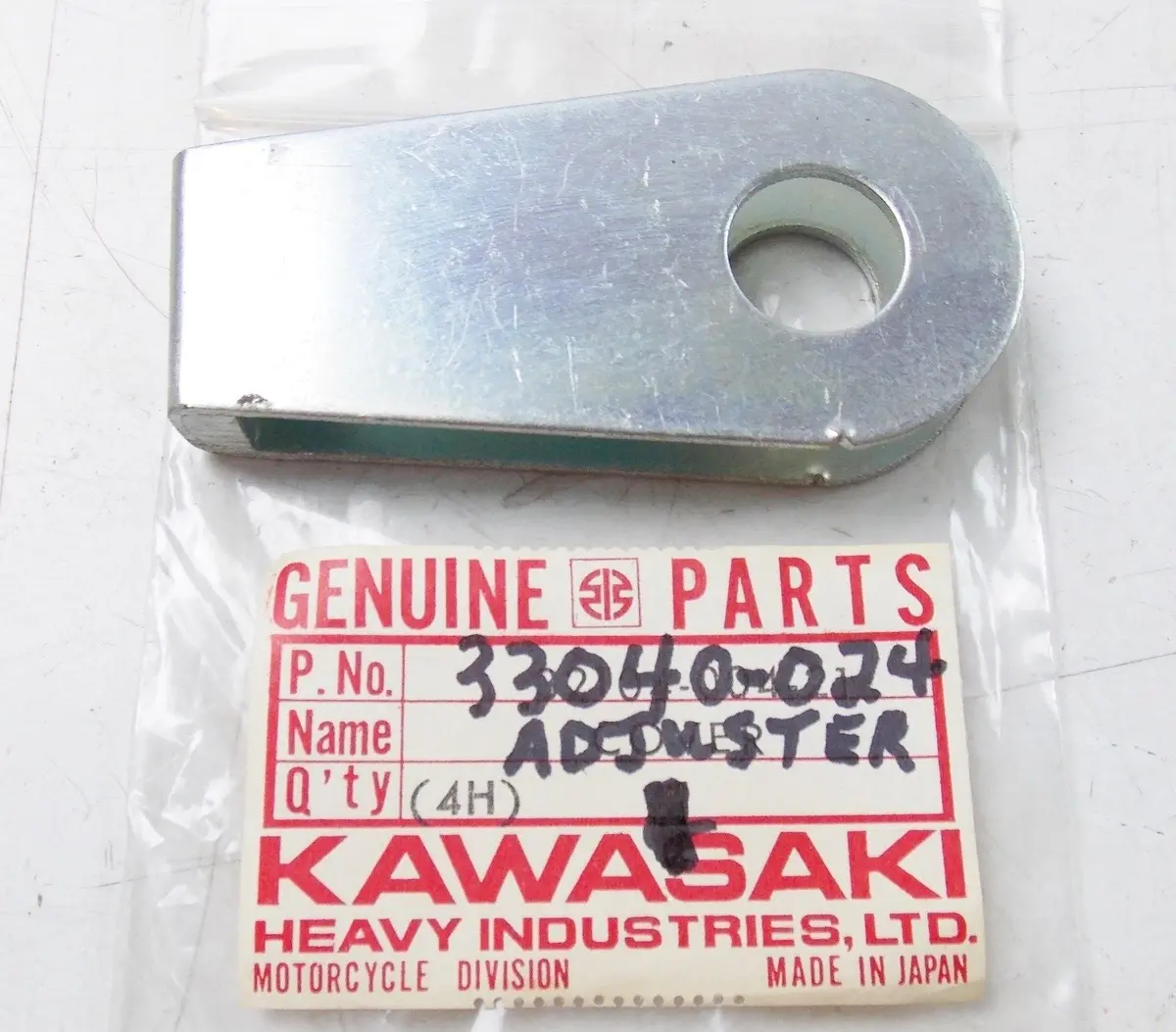 Nos Kawasaki  1968 1969 1970 R.H. Chain Adjuster F3 F4   33040-024 1