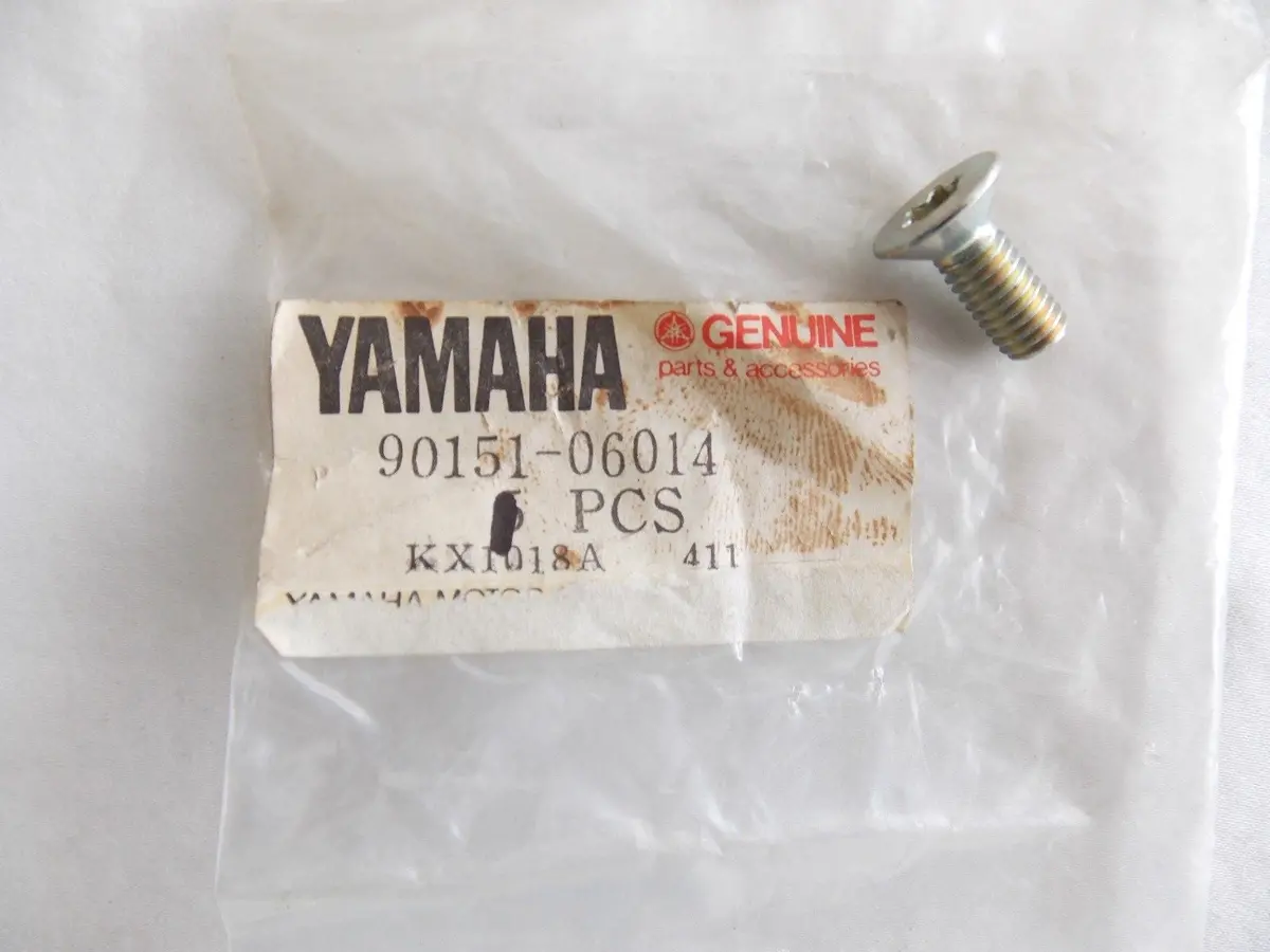 Nos Yamaha  1981-2009 Countersunk Screw Yfm250 Xj550 Xs400 Xv17 90151-06014-00 1