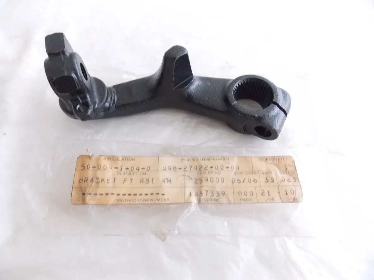 Nos Yamaha 1974 1975 1976 Footrest Right Bracket Dt250 Dt360 Dt400  498-27422-00 1