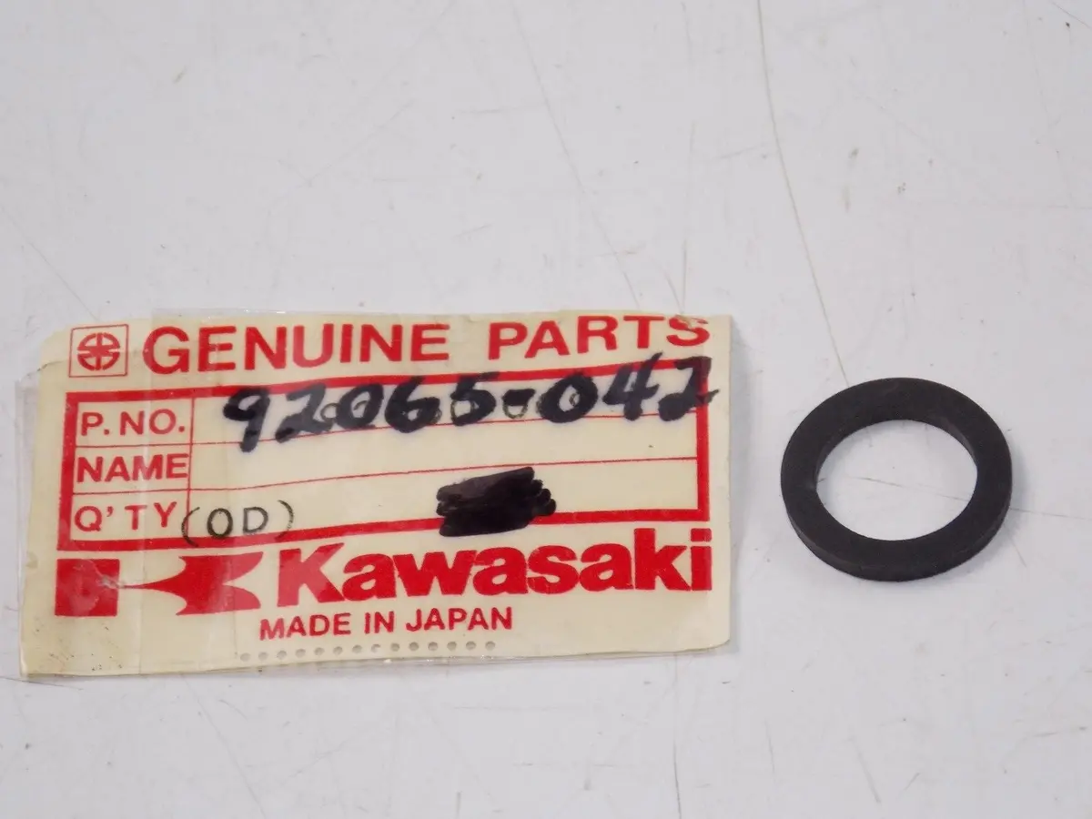 Nos Kawasaki 1966-1971 Fuel Cock Gasket (Two) A1 A7 92065-042 1