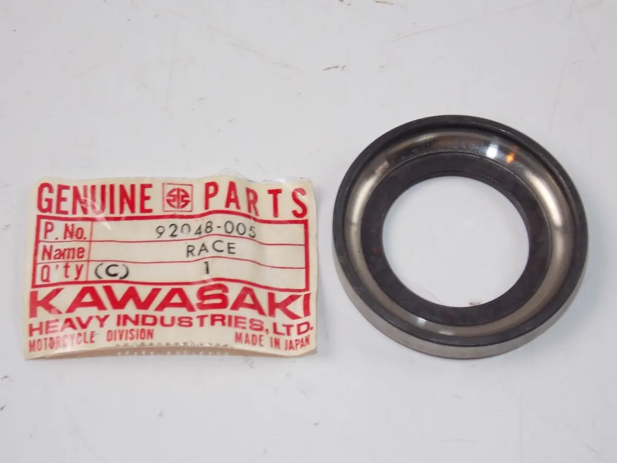 Nos Kawasaki 1968-2001 Steering Bearing Race Klt200 Kmx125 Kx125  92048-005 1