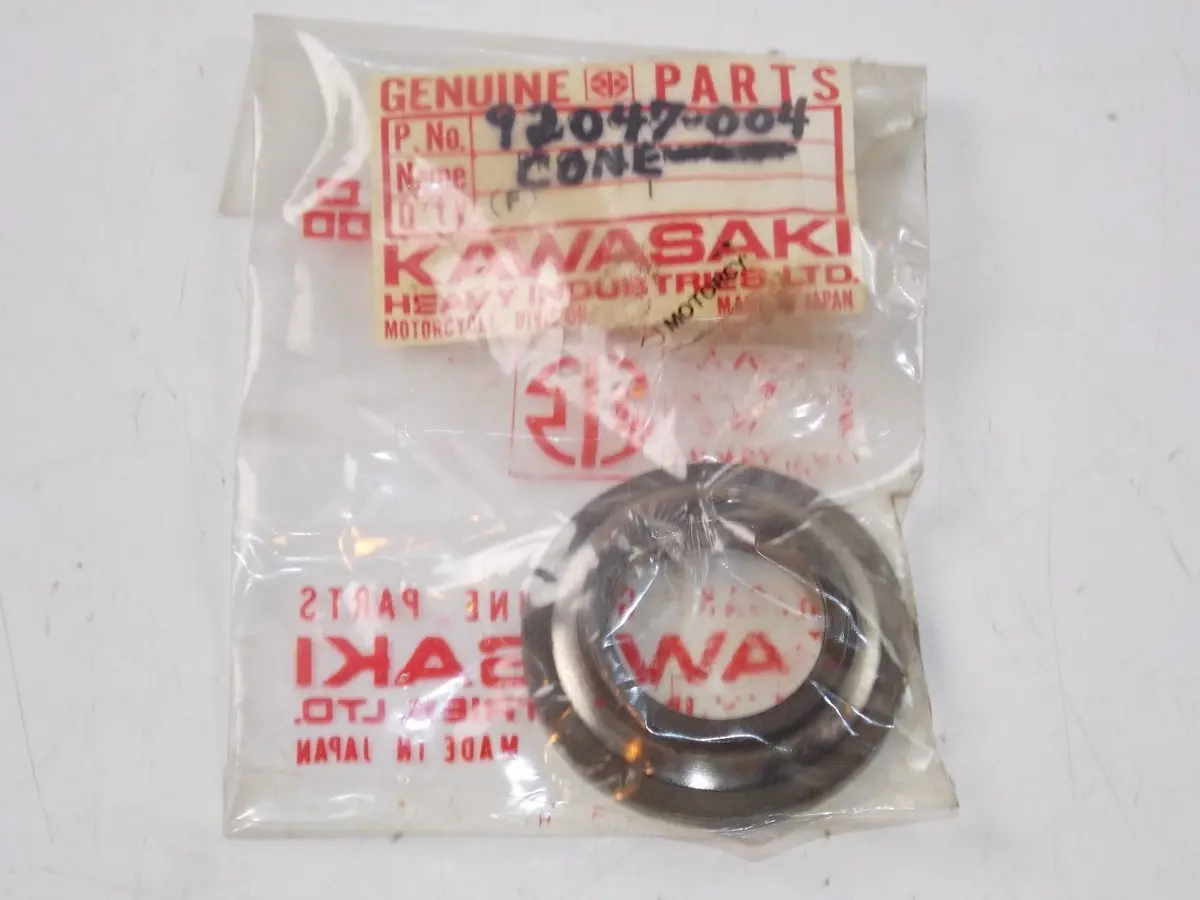 Nos Kawasaki 1967-2001 Lower Bearing Cone C2 G3/4/5 F6/7 Kd100 Ke100 92047-004 1