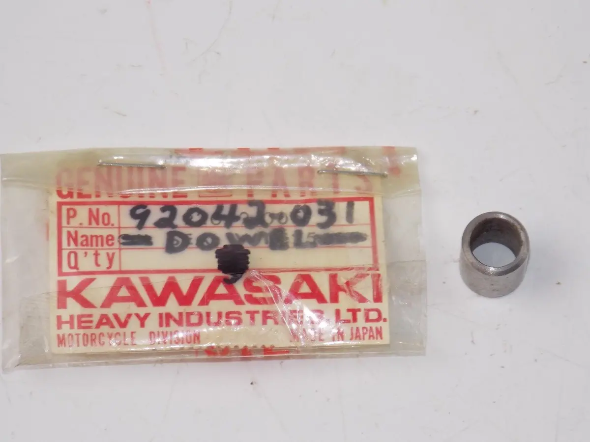 Nos Kawasaki 1974-2015 Dowel Pin 12Mm Kef300 Kz400 Kvf400 Zr1100 92042-031 1